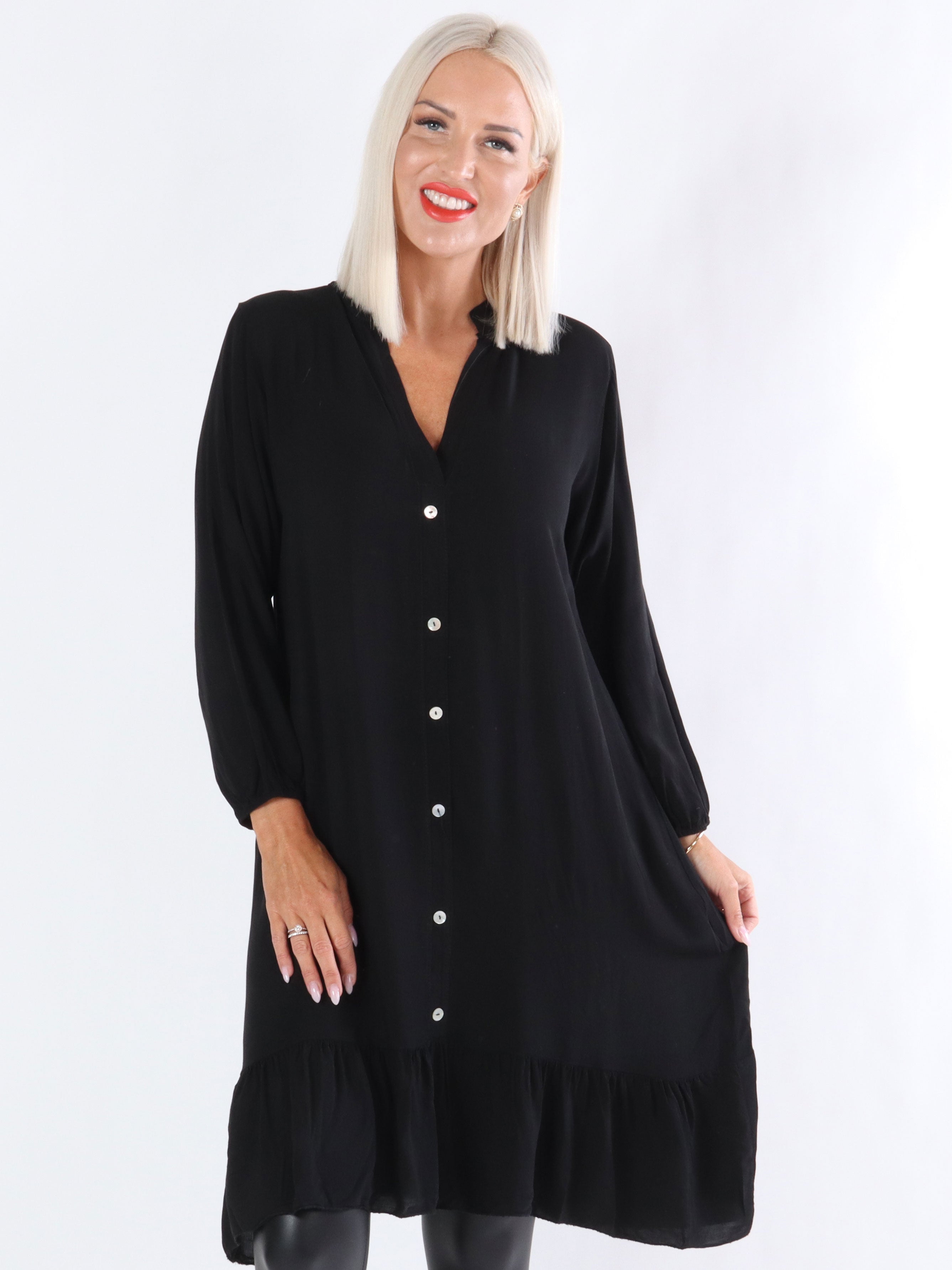 Zoe - Armégrön skjortklänning i lätt tyg med volangkant